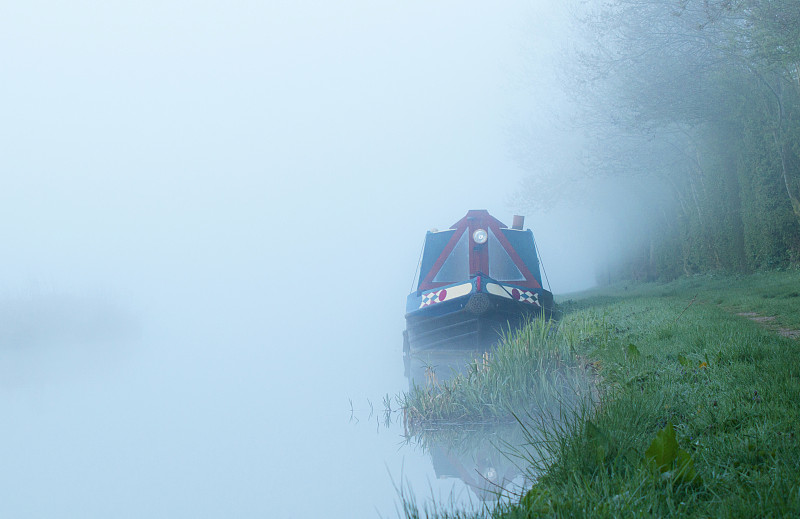 小船,雾,水,留白,宁静,灰色,水平画幅,无人,蓝色,诺坦普顿郡