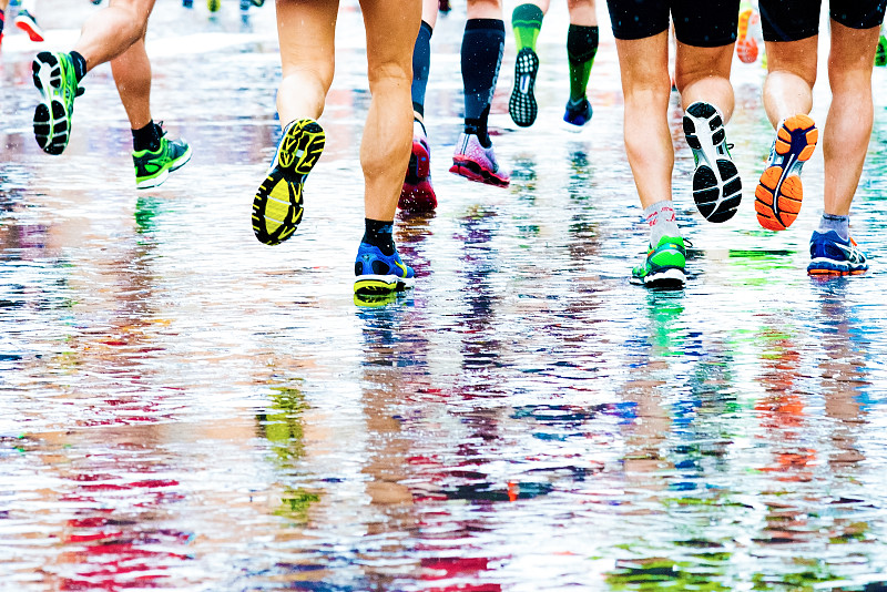 马拉松赛跑,人,慢跑,平视角,四肢,腿,培训课,运动,雨,彩色图片