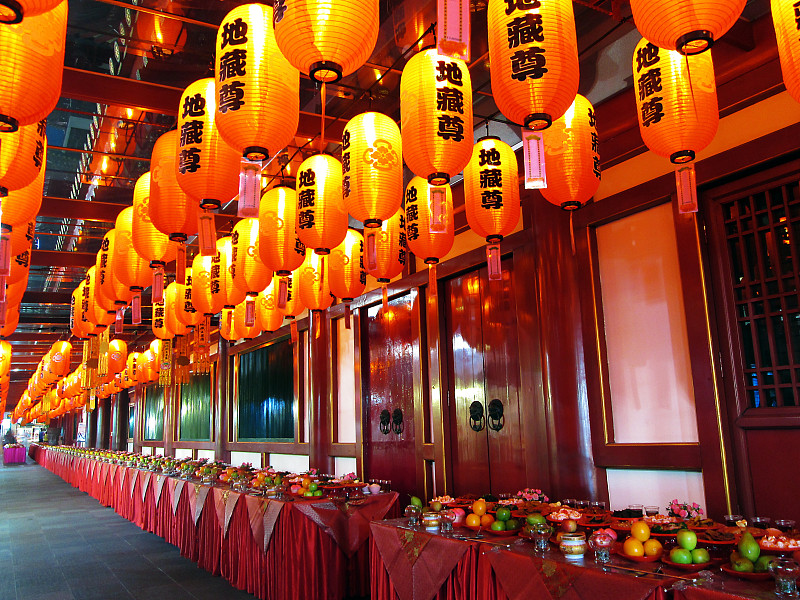 寺庙,古代,佛,鬼,饥饿的,新加坡市,传统节日,中国元宵节,中国灯笼,灯笼