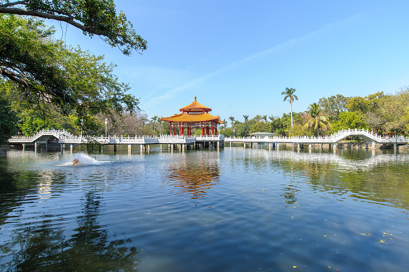 湖,自然美,中山,犹太教会堂,水,天空,都市风景,著名景点,黑云压城