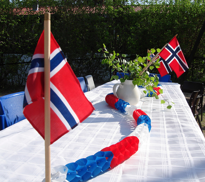 桌子,行宪纪念日,挪威国庆节,第17号,五月,挪威,白桦,水平画幅,无人,17世纪图片