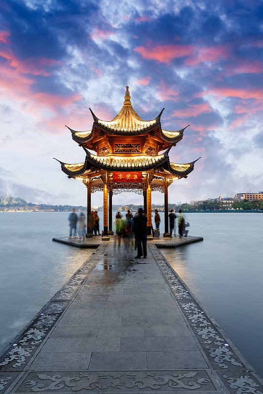 西湖,杭州,亭台楼阁,过去,中国,黄昏,旅游目的地,垂直画幅,纪念碑,水