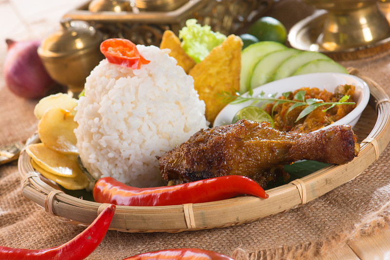 印度尼西亚,米,传统,炸鸡,餐具,水平画幅,无人,膳食,豆豉,晚餐