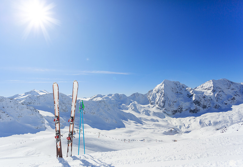 滑雪坡,山,滑雪雪橇,留白,度假胜地,水平画幅,雪,无人,户外,白色