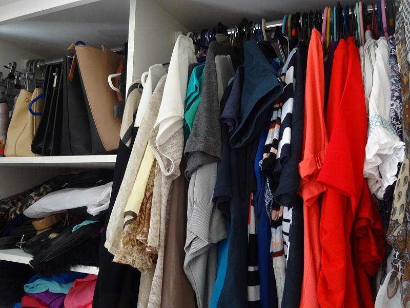 衣柜,衣服,鞋盒,柜子,凌乱,塞满了的,混沌,充满的,衣架,有序