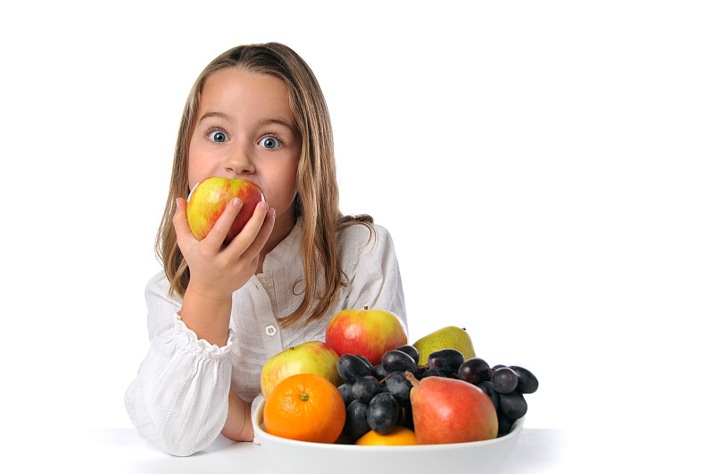清新,白色背景,小吃,仅一个女孩,甜食,苹果,果盘,留白,半身像,素食