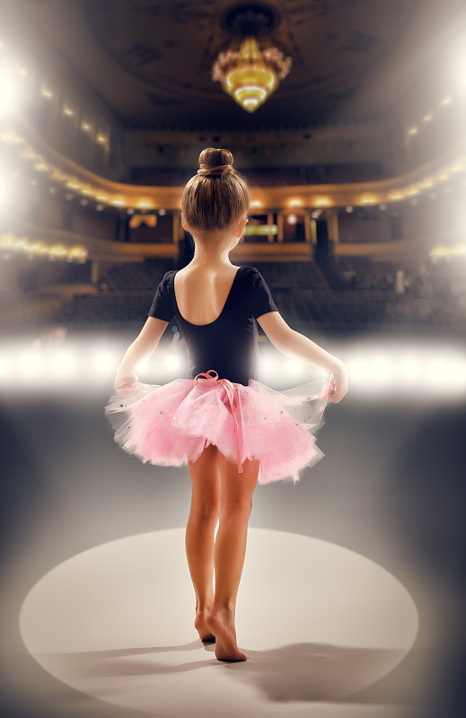 芭蕾舞者,芭蕾舞,表演艺术活动,剧院,戏剧表演,舞台,舞者,舞蹈,芭蕾短裙,垂直画幅
