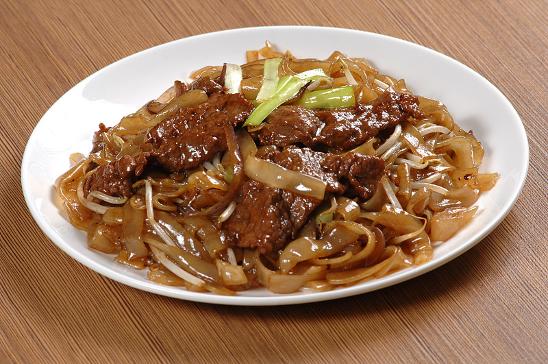 Fried,beef,flat,rice,noodle,(干炒牛河)
