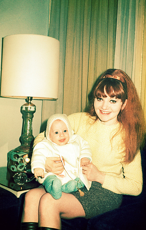 母亲,儿子,幸福,拿着,1960年-1969年,古典式,复古风格,家庭,婴儿,肖像