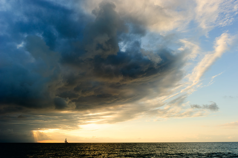 暴风雨,有帆船,海洋,帆船,船,客轮,生闷气的,戏剧性的天空,积雨云,客船