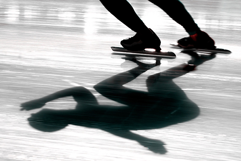 速度滑冰,高对比度,竞技运动,阴影对焦,职业运动员,冬季运动,滑冰,阴影,迅速,短跑