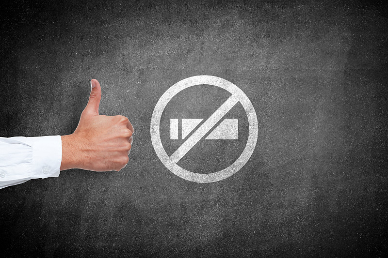 禁止吸烟记号,翘起大拇指,标志,吸烟问题,香烟,警告标志,绘画插图,灵感,水平画幅,手势语