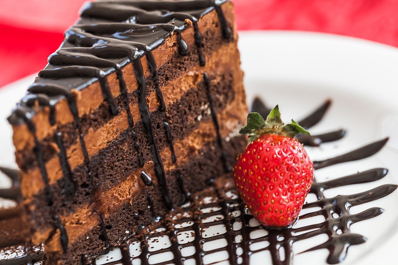 蛋糕,巧克力慕司蛋糕,巧克力涂层,巧克力蛋糕,黑巧克力,水平画幅,无人,浆果,巧克力,甜点心