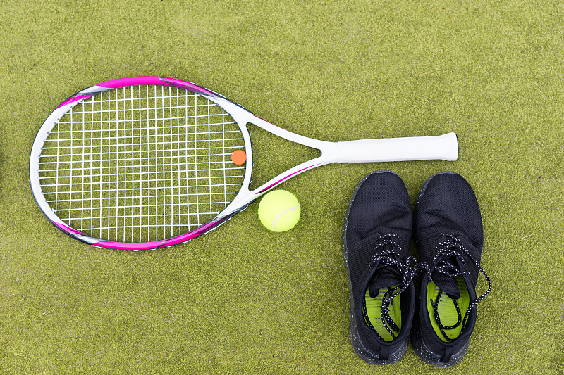 男性,球体,网球运动,网球拍,设备用品,球,网球网,休闲活动,草坪,夏天