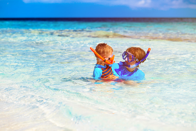 浮潜,快乐,海滩,母子,休闲游戏,运动,家庭,热带气候,印度洋,小的