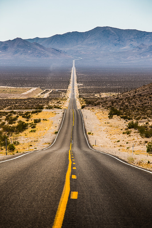 加利福尼亚,路,美国,永远,66号公路,垂直画幅,自驾游,荒地,内华达州,莫哈韦沙漠