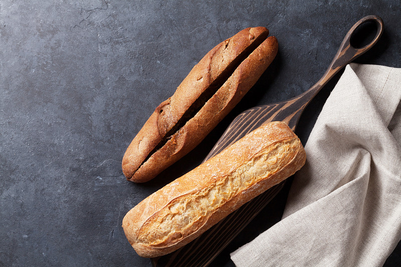 意大利拖鞋面包,石材,面包,桌子,在上面,法式长棍面包,石片,粗麦面包,留白,褐色