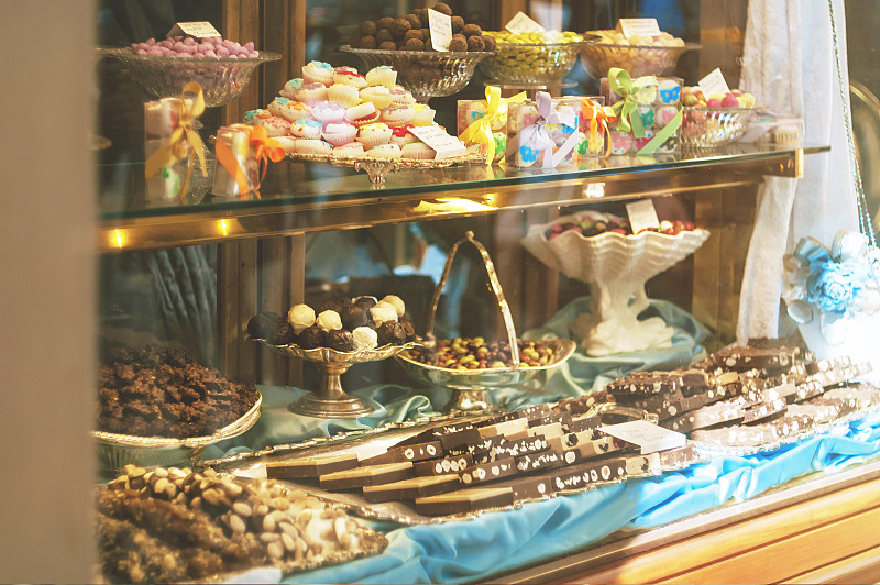 面包店,巧克力,橱窗展示,糖果,多样,白昼,日光,糖果店,甜馅饼,意大利