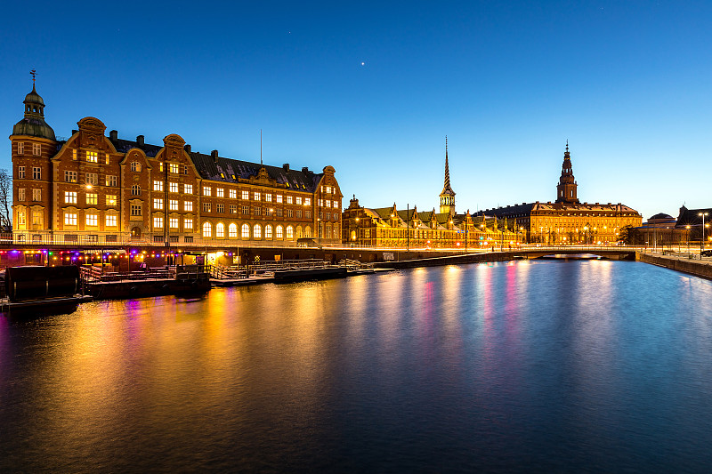 哥本哈根,丹麦,夜晚,克里斯蒂安堡宫,哥本哈根市政厅,阿美林堡宫,厄勒海峡地区,城堡,市政厅,广场