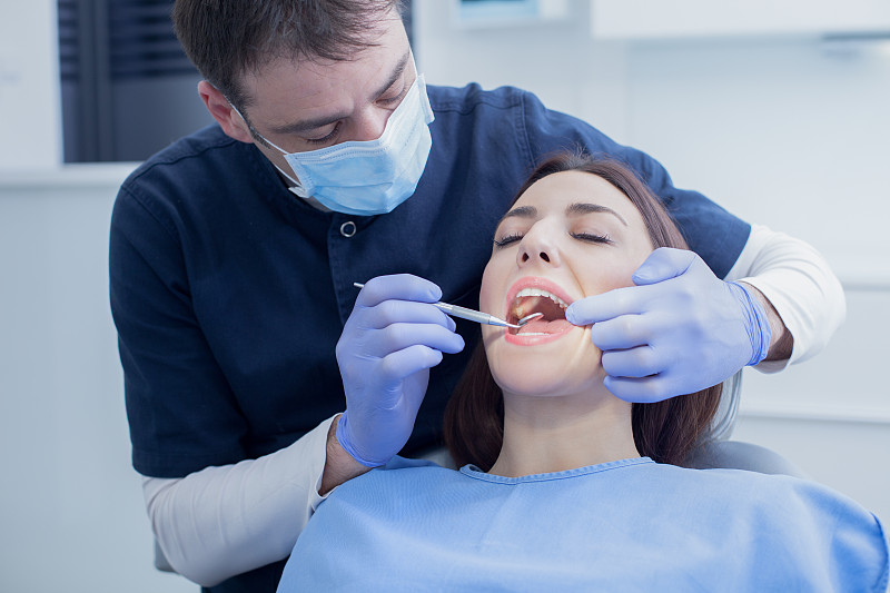 牙医,女人,牙科诊所,牙齿美白,病人,牙刷,口腔卫生,健康保健,专业人员,口腔