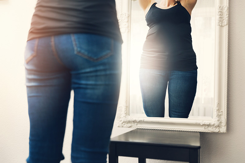 镜子,看,女人,概念,肥胖,瘦弱,暴食症,神经性厌食症,紧身裤,紧身牛仔裤