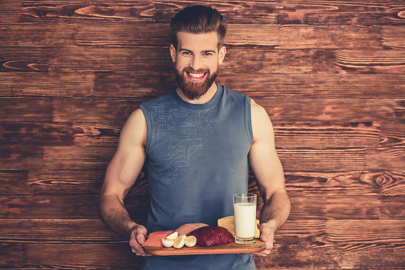 健康食物,男人,蛋白质,健美身材,络腮胡子,奶酪,仅男人,牛奶,鼓起肌肉,鸡胸