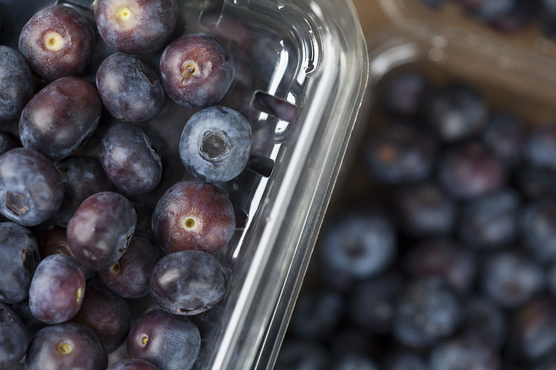 水果篮子,农产品市场,蓝莓,水平画幅,素食,无人,生食,夏天,特写,彩色图片