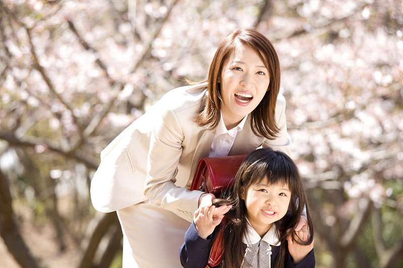 母女,日本校服,校服,水平画幅,樱花,父母,单身母亲,家庭生活,制服,摄影