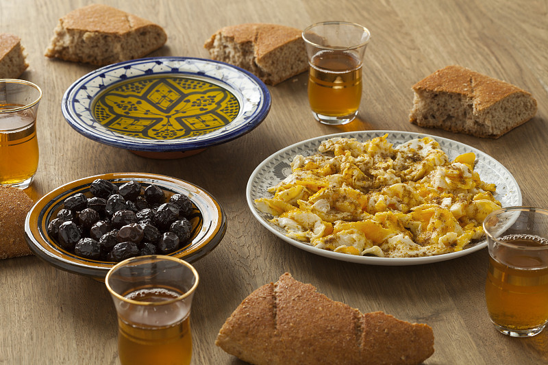 早餐,传统,薄荷茶,摩洛哥,摊鸡蛋,乌榄,水平画幅,鸡蛋,无人,北非