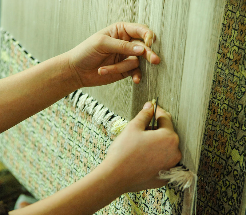 纺织,纺织品,地毯,工业,乌兹别克斯坦,织机,工匠,羊毛线球,艺术,水平画幅