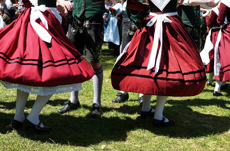传统庆典,舞蹈,五月,传统,紧身连衣裙,皮短裤,提洛尔帽,五月柱,次中音号,巴伐利亚
