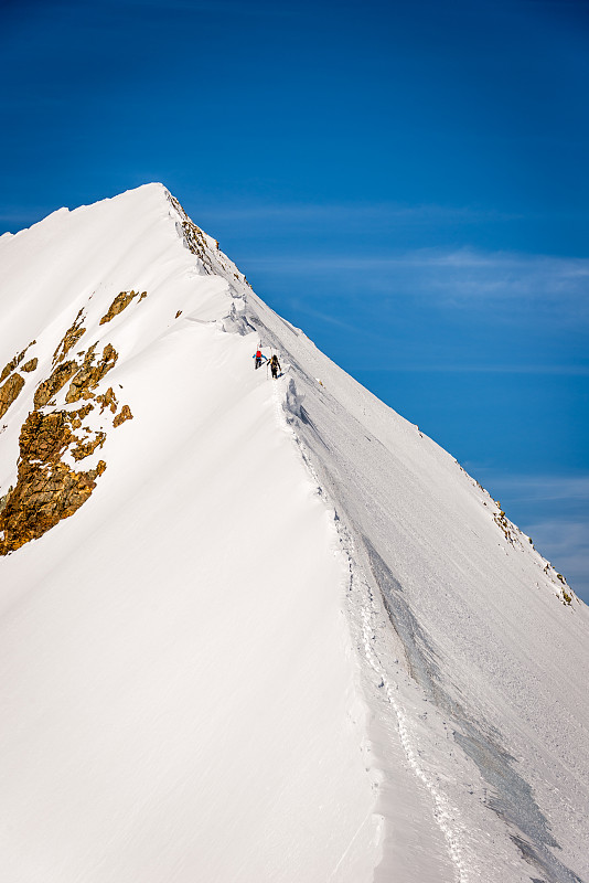 冰爪,危险,滑雪雪橇,山顶,本尼斯阿尔卑斯山,徒步旅行,滑雪运动,垂直画幅,雪