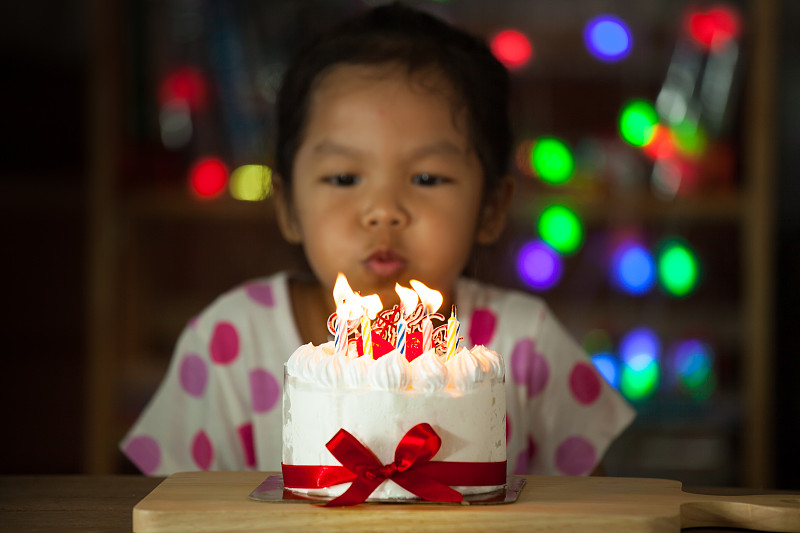 生日蛋糕,蜡烛,生日,可爱的,女孩,亚洲,生日蜡烛,学龄前儿童,女生,生日礼物