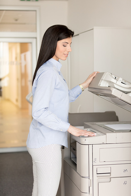 平板扫描仪,传真机,复印机,打印机,打印单据,秘书,成组图片,垂直画幅,办公室,服务业职位