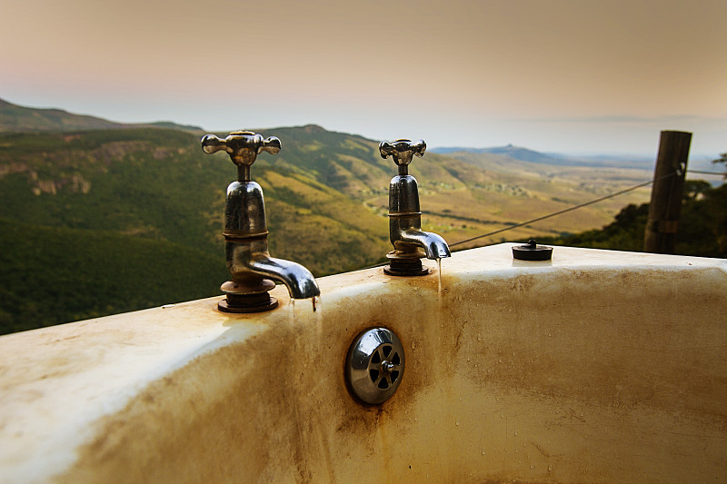 自来水,浴盆,在上面,风景,山,免费沐浴,下水塞,生锈的,热水池浴,水管