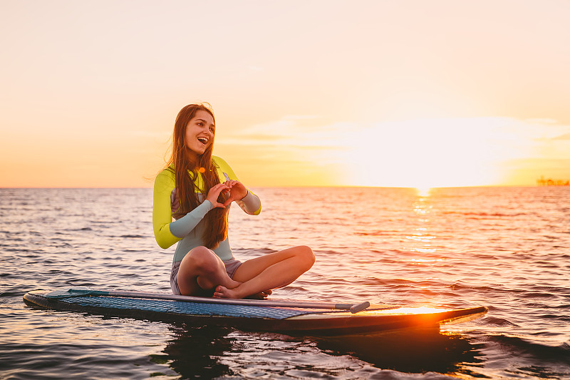 桨叶式冲浪板,夏天,快乐,海洋,热,安静,厚木板,女孩,日落,微笑