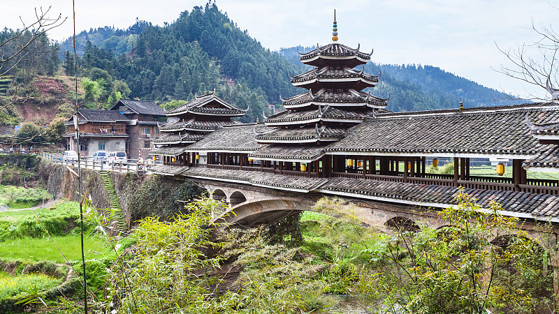 桥,雨,风,中等数量物体,杨浦大桥,三江,亭台楼阁,乡村风格,走廊,乡村