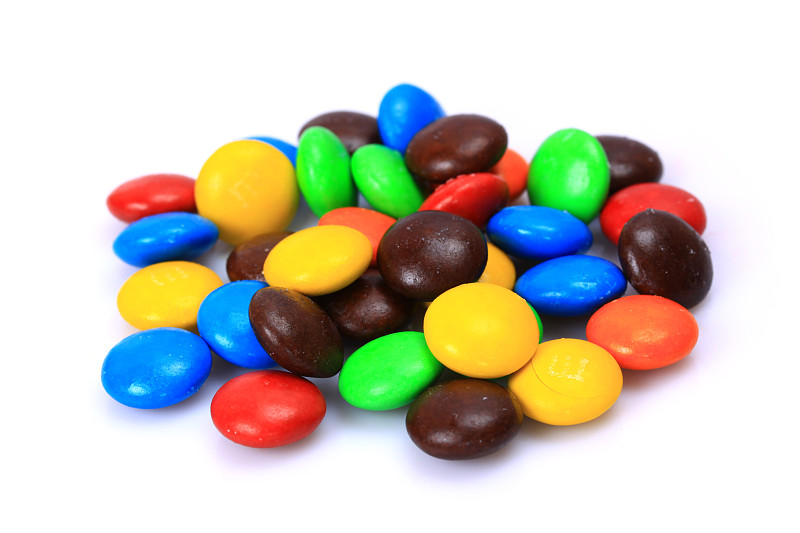 Colorful,chocolate,beans，Chocolate,candy,,,on,the,white,background