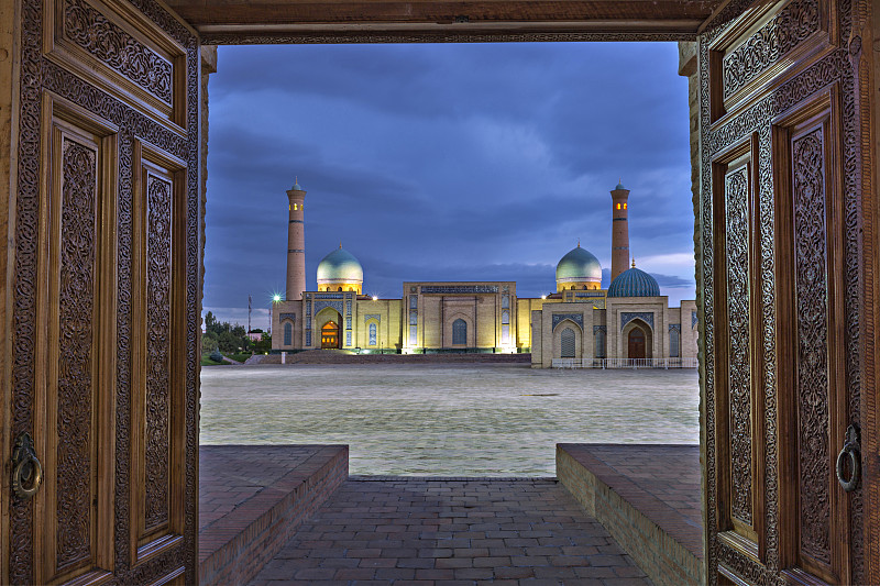 塔什干,乌兹别克斯坦,曙暮光,都市风景,伊玛目清真寺,在上面,拉吉斯坦广场,撒马尔干,羊毛地毯,布哈拉