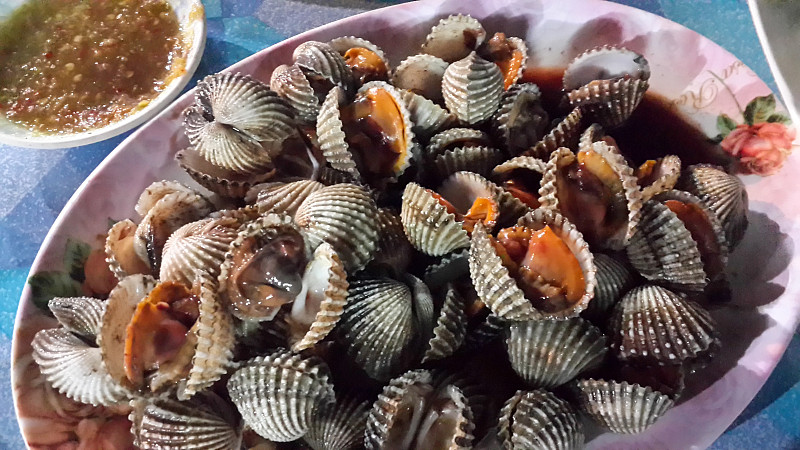 海蛤,煮食,海产,酱汁,香料,小舟湾,半熟的鸡蛋,扇贝,海扇壳,蛤蚌