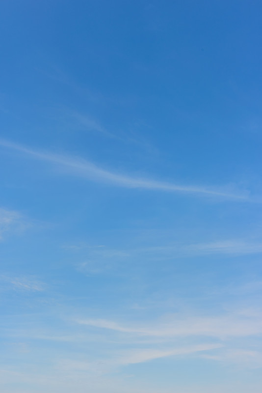 天空,蓝色,浅蓝色,仅天空,垂直画幅,留白,风,无人,户外,云景