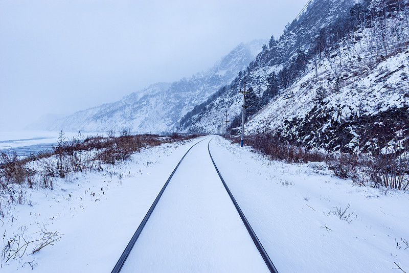 贝加尔湖,冬天,看风景,白昼,车站月台,西伯利亚,铁轨轨道,雪,铁路运输,寒冷