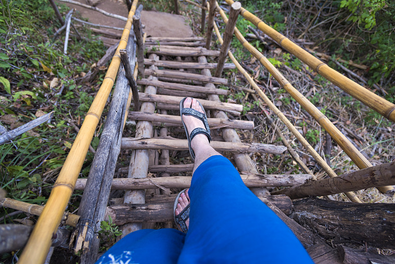 梯子,徒步旅行,凉鞋,人行桥,清迈省,热带雨林,竹子,气候,高视角,高处
