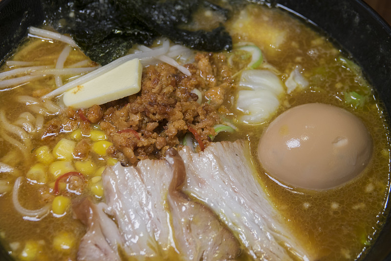 札幌,面条,时尚,焖菜,五花肉,味噌酱,半熟的鸡蛋,叉烧,荞麦面,北海道