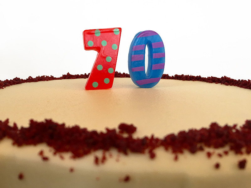 生日蛋糕,70号,第七十周年,70到90岁,生日蜡烛,装饰蛋糕,蛋糕,新西兰,水平画幅,传统