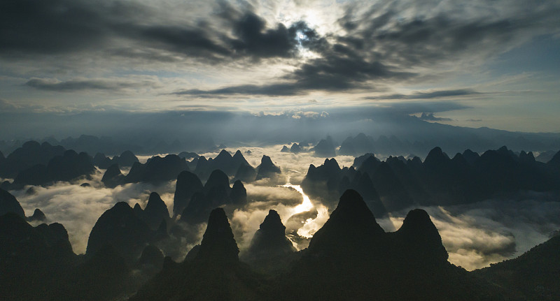 桂林,漓江,水,水平画幅,云,无人,偏远的,户外,阳朔,云景