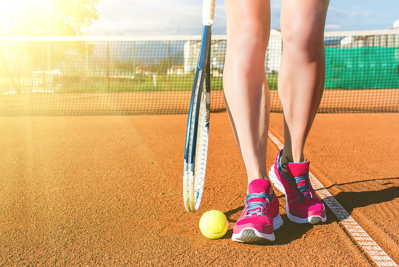 腿,网球拍,女性,球,球拍运动,线绳,仅成年人,球场,青年人,运动