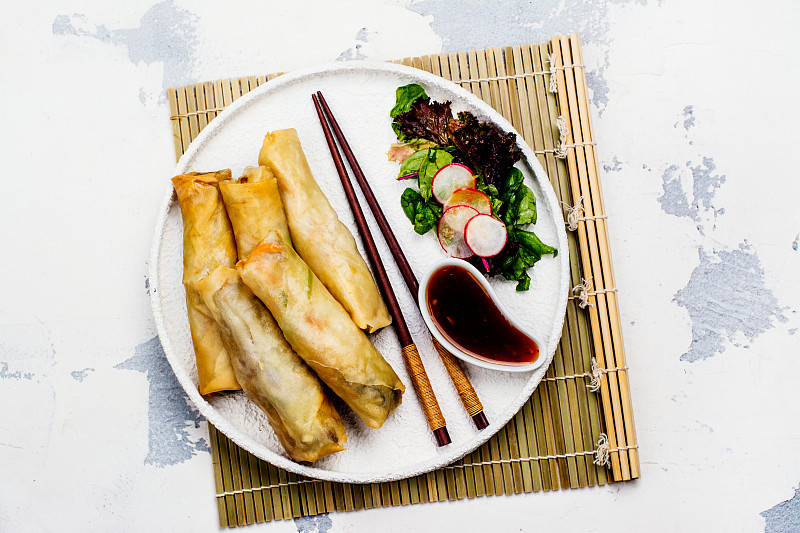 面条,鸭子肉,蔬菜,春卷,素食,开胃品,配方,明虾,炸鸡,patatas,bravas