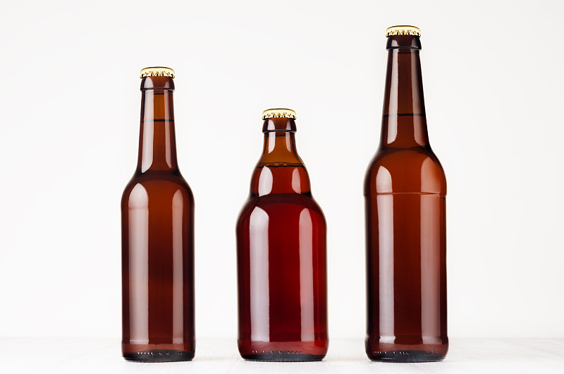 褐色,啤酒瓶,轻蔑的,正下方视角,与众不同,密封的,琥珀,标签,含酒精饮料,饮料