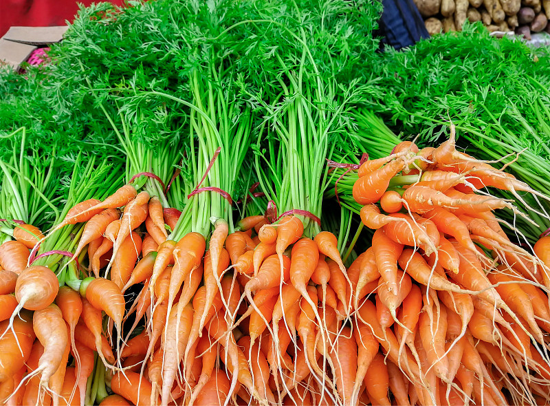 胡萝卜,农业市集,农业,蔬菜叶,蔬菜,水平画幅,生食,纤维,维生素,泰国